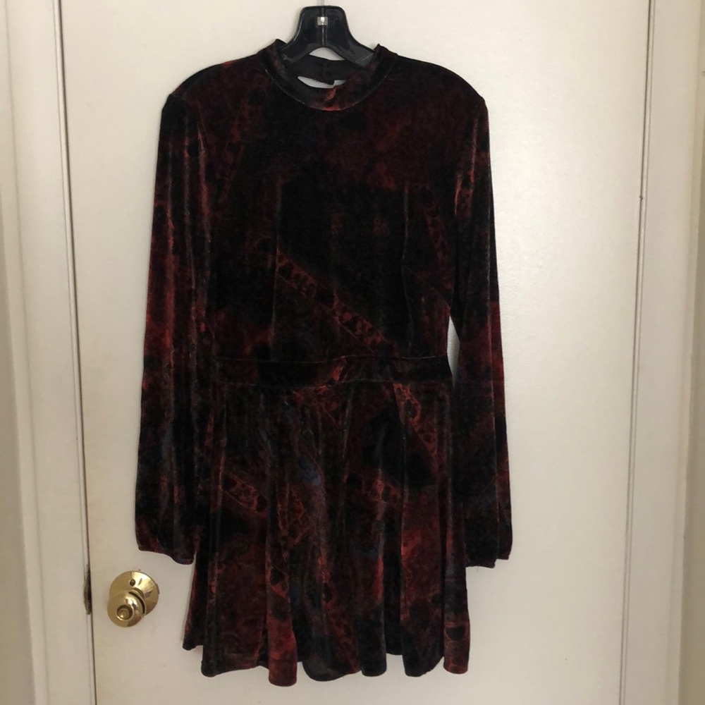 Backless velvet romper